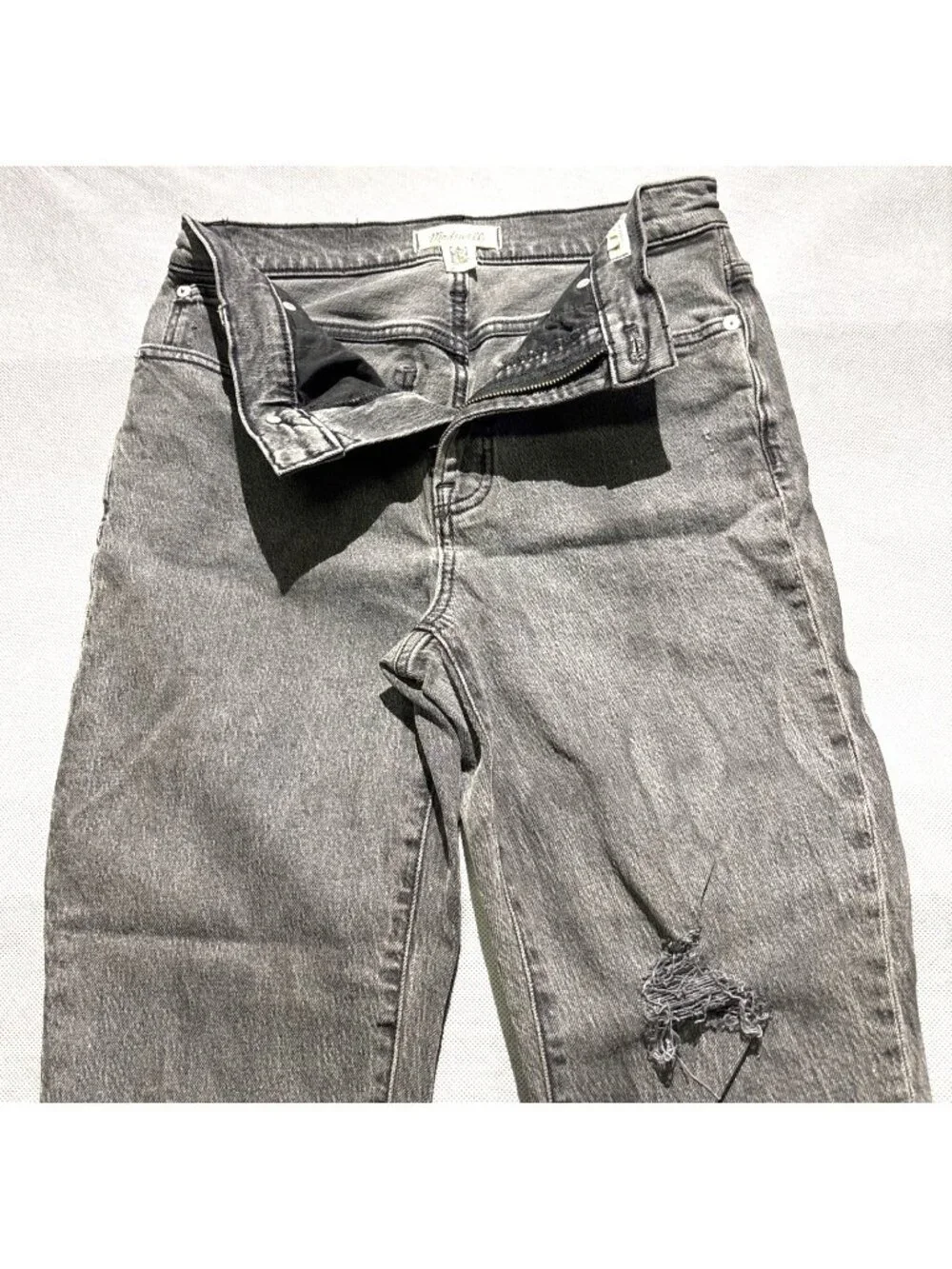 Madewell The Perfect Vintage Jean Sz 26 Distressed Gray Denim Raw Hem High Rise